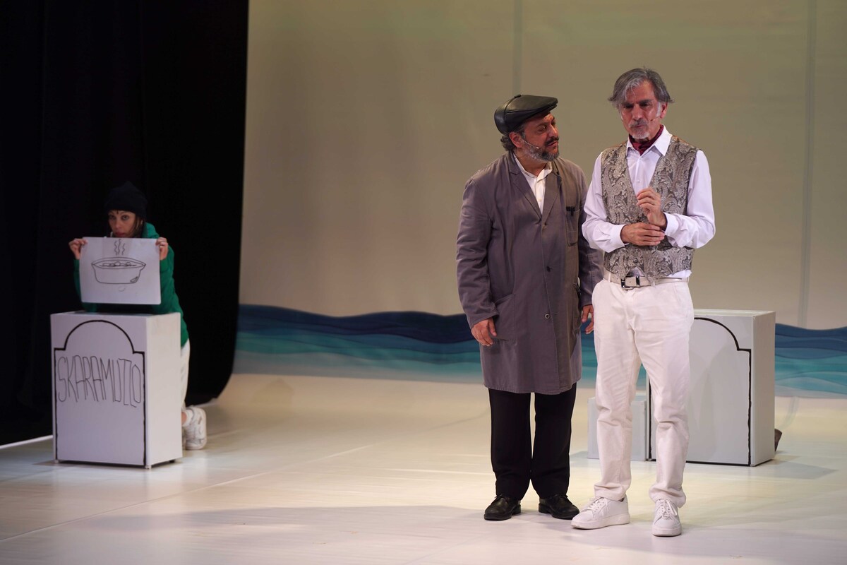 KR70M16 – Naufrago senza nome - Cecilia Foti, Dario De Luca, Saverio La Ruina - Primavera dei Teatri - Ph. Angelo Maggio - recensione di Alessia de Antoniis