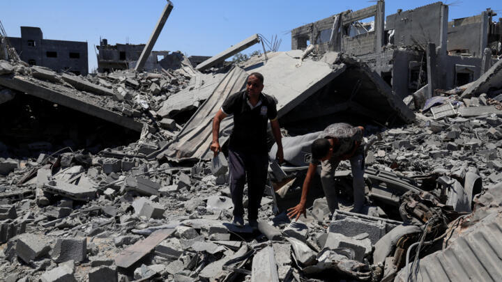 Gaza, Israele colpisce un punto di aiuto umanitario: uccisi tre operatori che distribuivano pasti agli sfollati