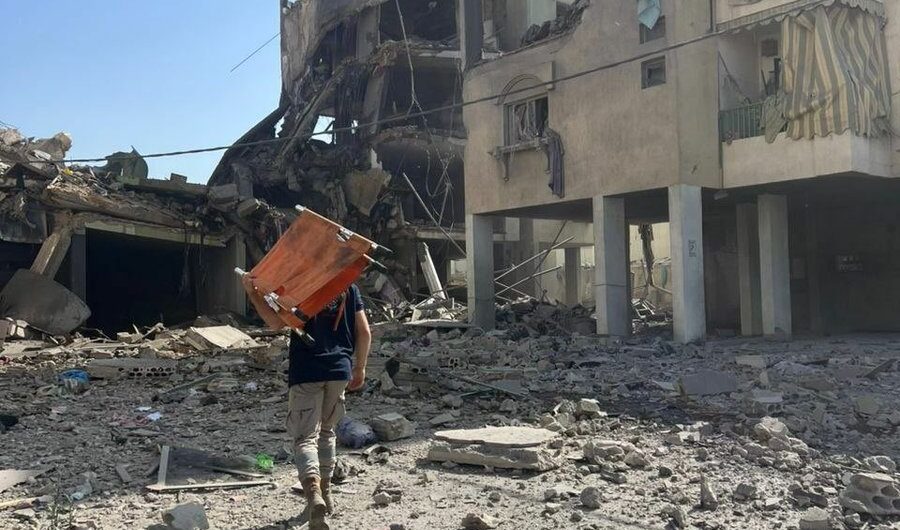 Libano sotto assedio: continuano le stragi israeliane, migliaia di morti e villaggi cancellati Libano sotto assedio: continuano le stragi israeliane, migliaia di morti e villaggi cancellati