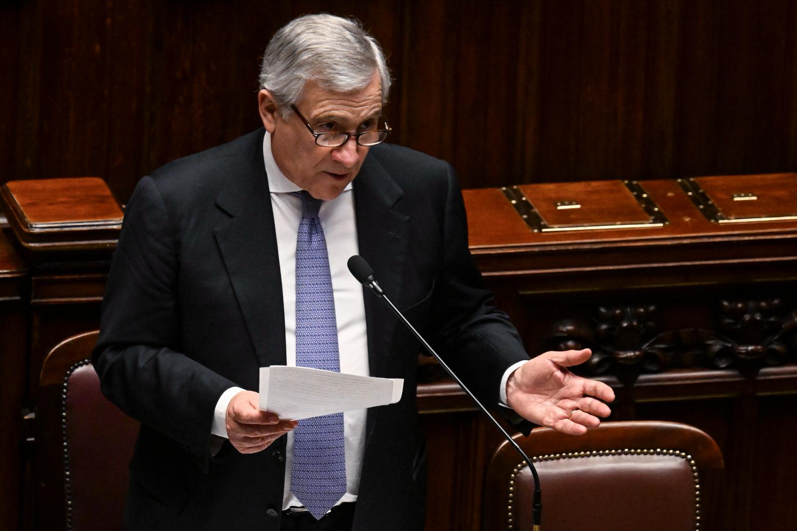 Ucraina nell’Ue, nuova frattura nella maggioranza: Tajani accelera, Donzelli (Fdi) e Lega frenano Ucraina nell’Ue, nuova frattura nella maggioranza: Tajani accelera, Donzelli (Fdi) e Lega frenano