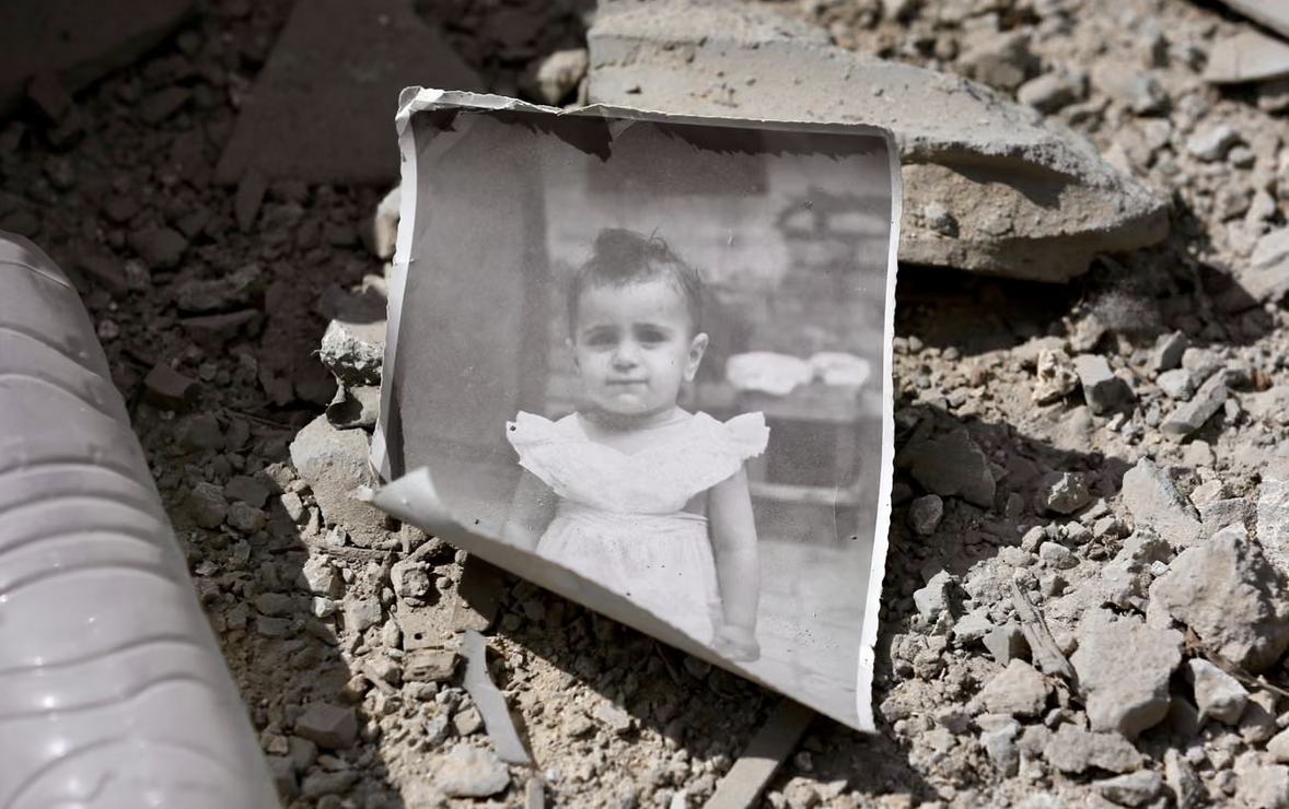 Israele non ferma i massacri nel Libano: 120 raid aerei provocano 31 morti, tra loro donne e bambini
