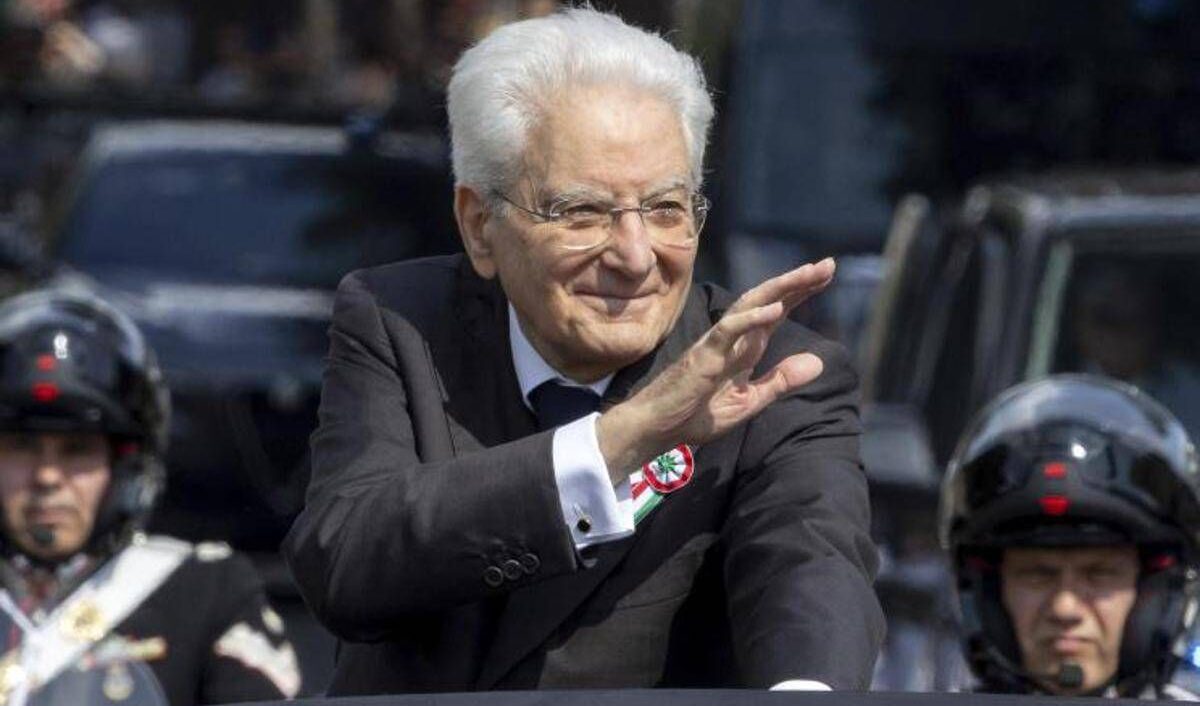 Mattarella esalta la Costituzione mentre Meloni fa di tutto per picconare i suoi valori