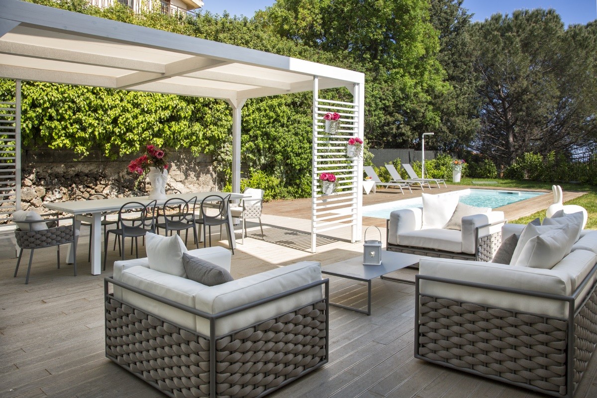 Arredo giardino: tutto quello che c’è da sapere per assicurarsi longevità e stile Arredo giardino: tutto quello che c’è da sapere per assicurarsi longevità e stile