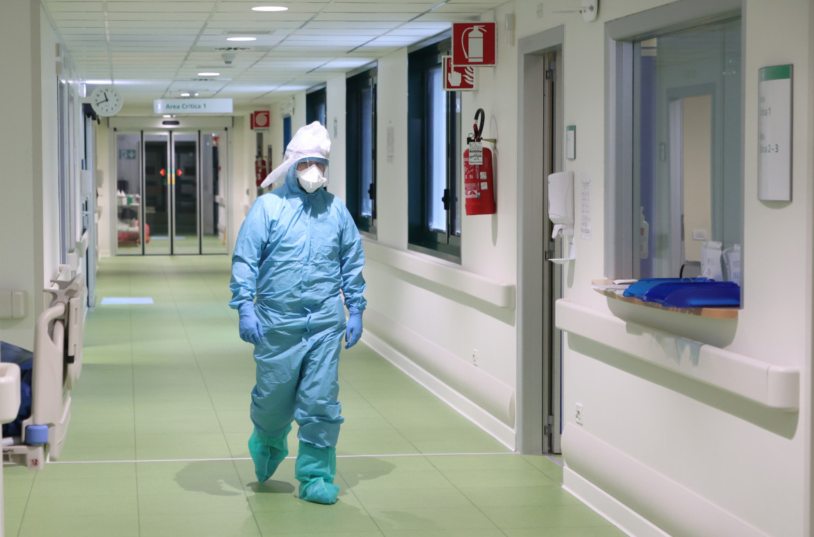 Commissione Covid: come la destra cerca di speculare sui morti inseguendo i negazionisti Commissione Covid: come la destra cerca di speculare sui morti inseguendo i negazionisti