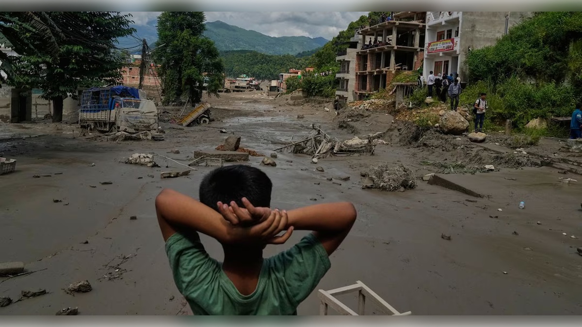 AP26238503594631-U54470352702wlS-1440×752@IlSole24Ore-Web Alluvione in Nepal, un preside salva 900 studenti dalla tragedia