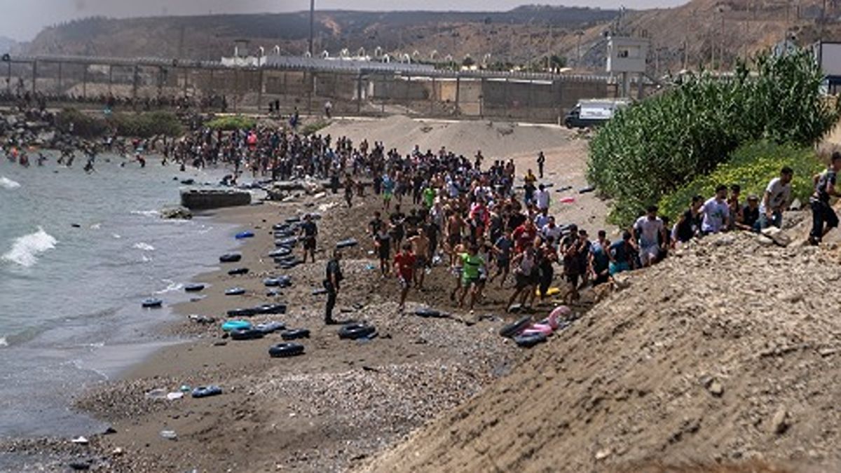 Ceuta Immigrazione: calano gli arrivi in Europa e sale la tensione politica