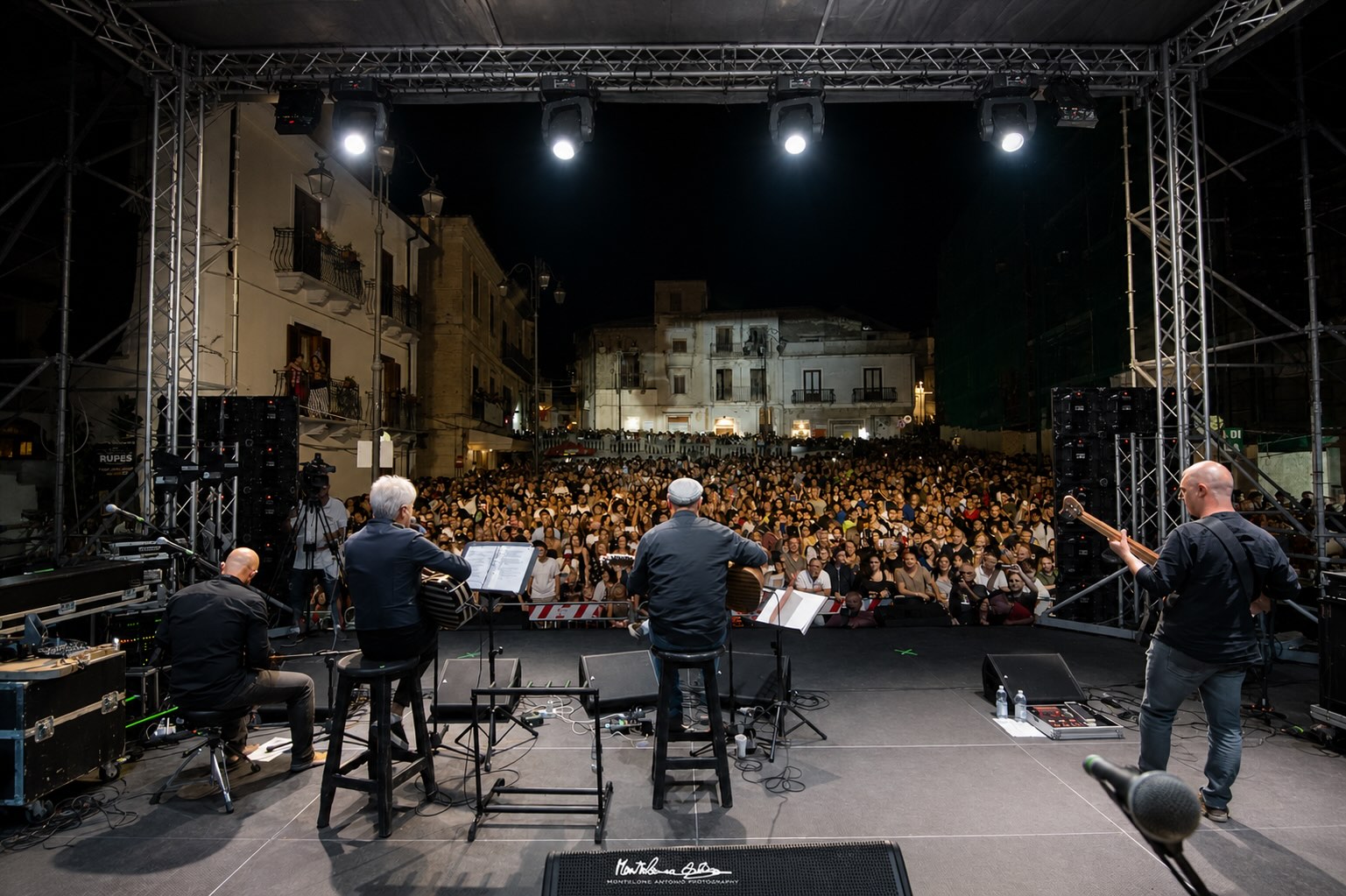 Tarantella Festival a Kaulonia con Davide Van De Sfroos e Dolcenera