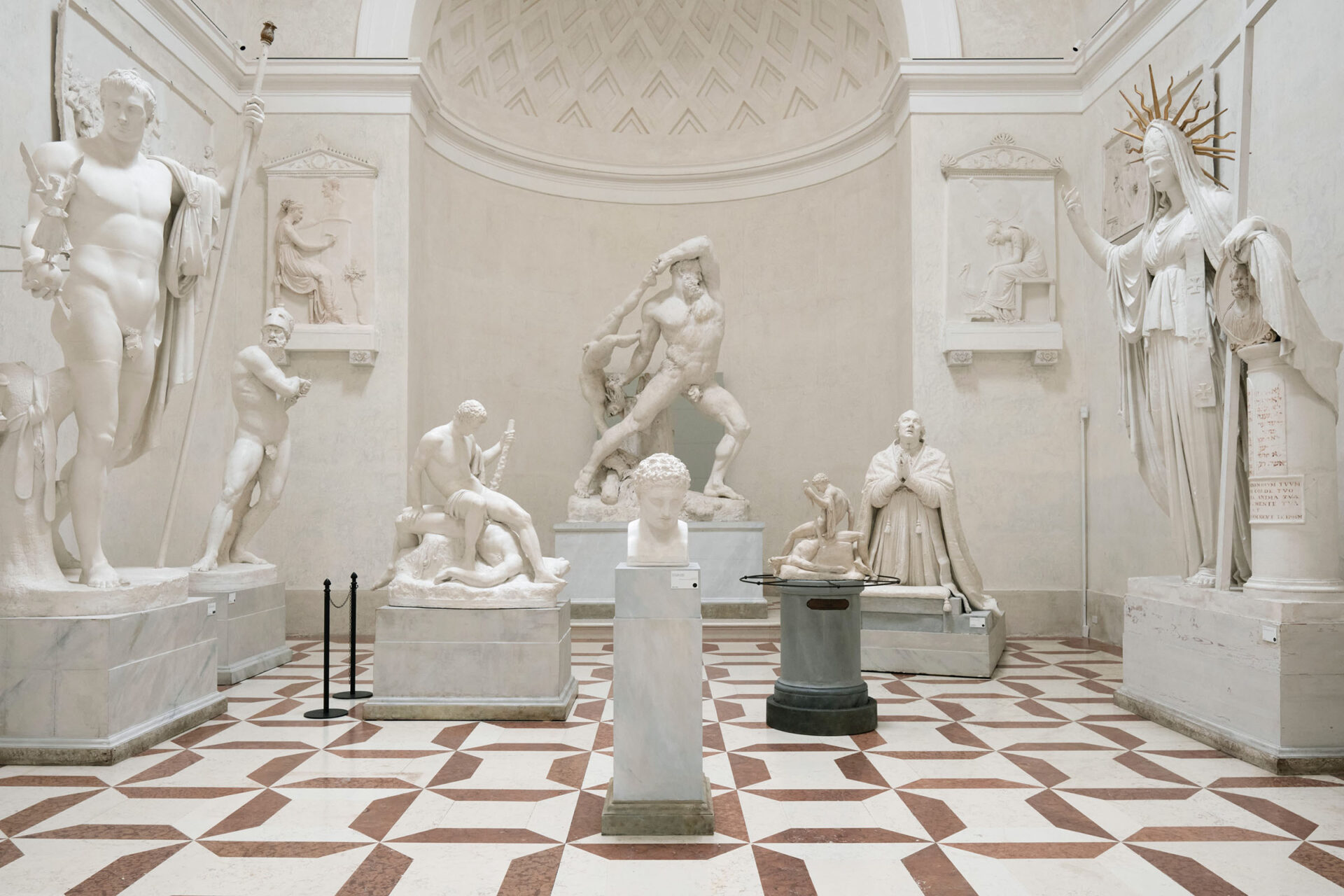 IMG_1354 Concluso il restauro dell’Amorino di Antonio Canova