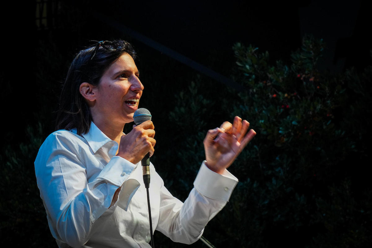 Schlein sfida Meloni: economia ferma, salari bassi e sanità allo stremo, il Pd prepara la battaglia per il governo del Paese Schlein sfida Meloni: economia ferma, salari bassi e sanità allo stremo, il Pd prepara la battaglia per il governo del Paese